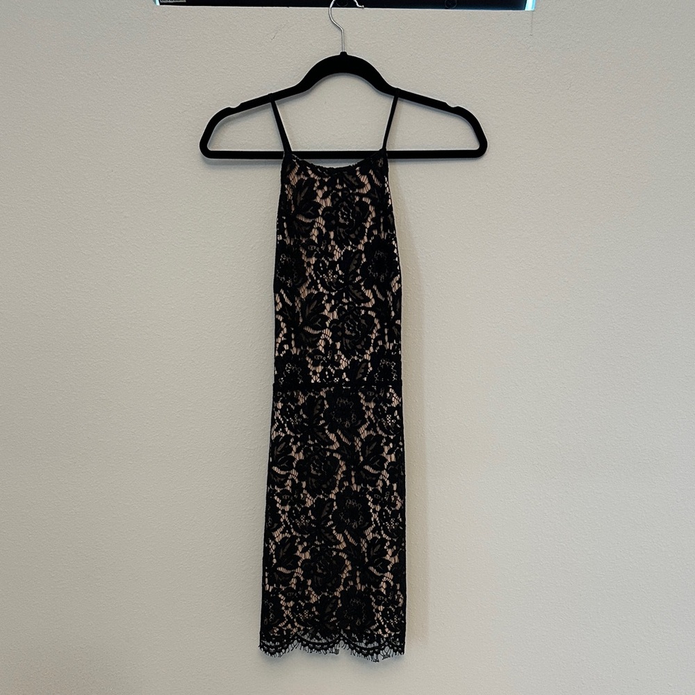 Astr Black and Cream Lace Backless Dress